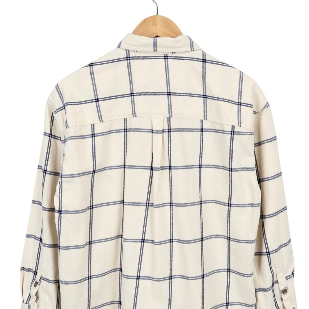 NWT Universal Thread Oversized Button Up Flannel … - image 4